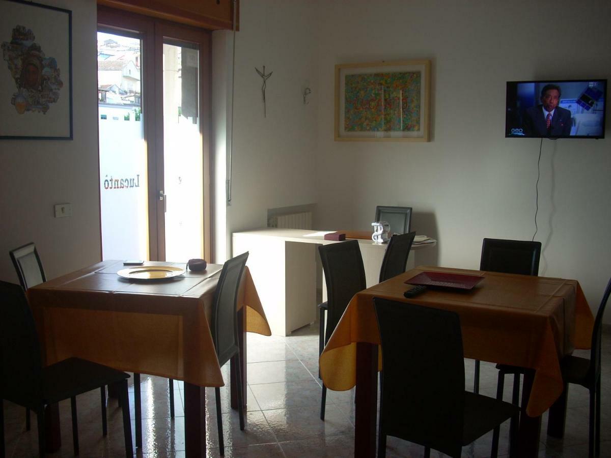 Lucanto Accommodations Calvello Екстер'єр фото